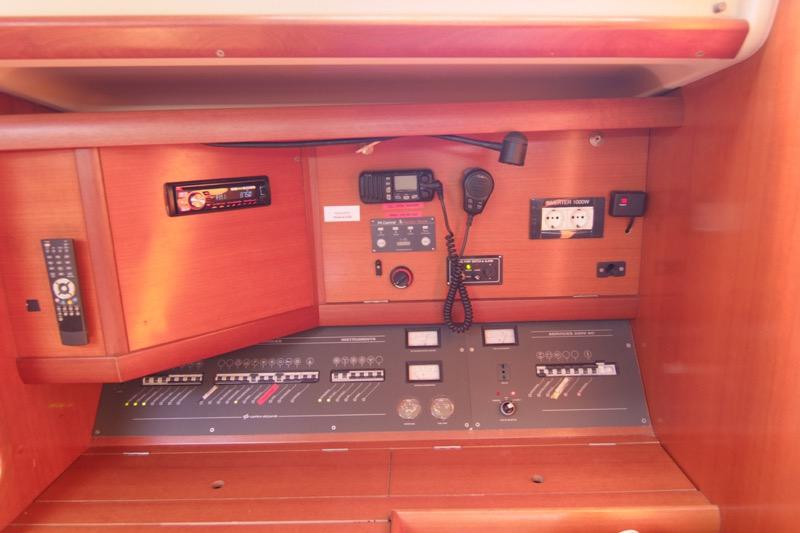 Book yachts online - sailboat - Grand Soleil 50 - MODRA  - rent