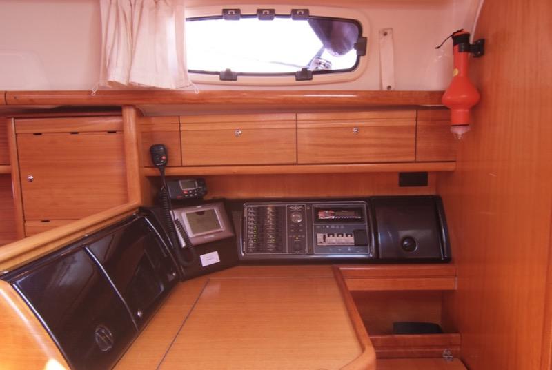 Book yachts online - sailboat - Bavaria 37 Cruiser - JANA - rent