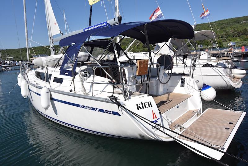 Book yachts online - sailboat - Bavaria Cruiser 34 - KIER - rent