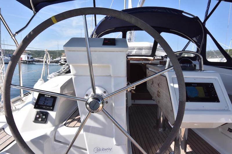 Book yachts online - sailboat - Bavaria Cruiser 34 - KIER - rent