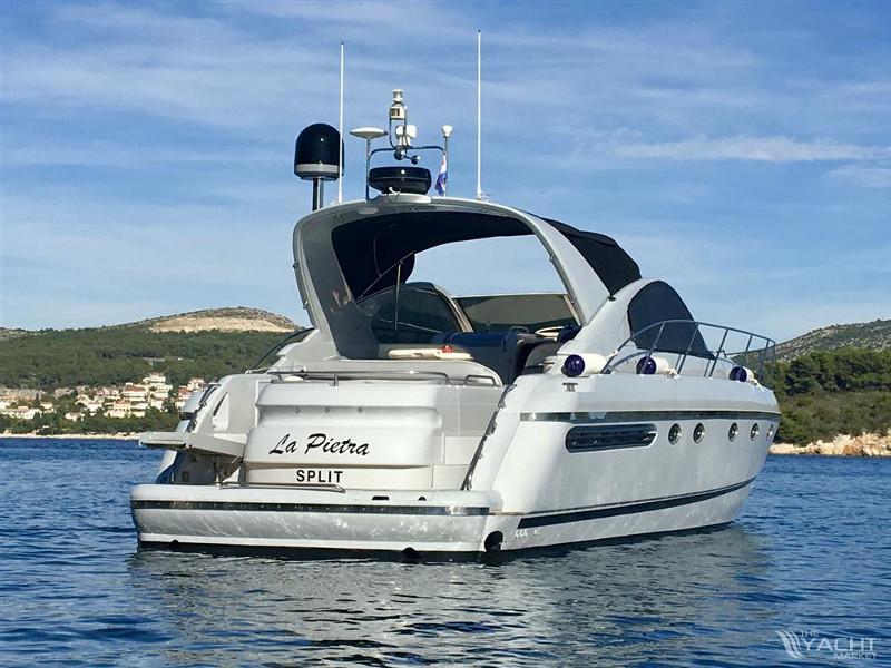 Book yachts online - motorboat - Fairline Targa 48 - La Pietra - rent