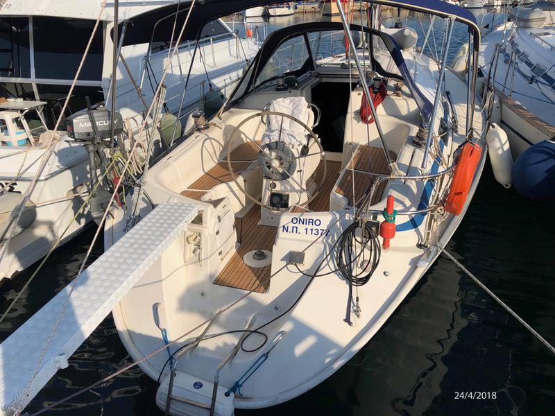 Book yachts online - sailboat - Bavaria 38 - Oniro - rent