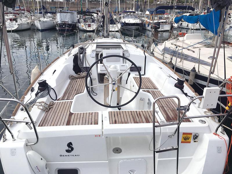 Book yachts online - sailboat - Oceanis 31 - Calypso - rent