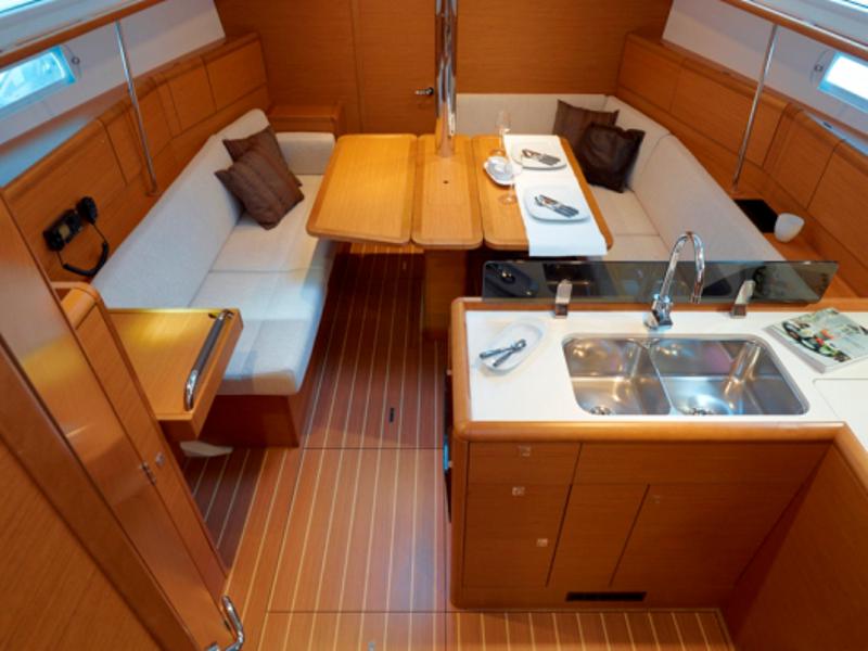 Book yachts online - sailboat - Sunsail 38/2 - Sunsail 38/2 (2015) - rent