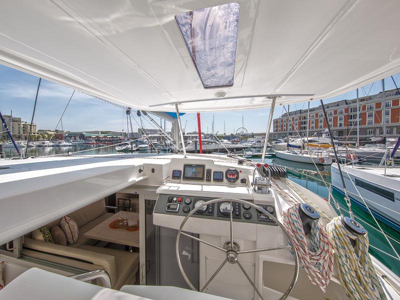 Book yachts online - catamaran - Sunsail 404 - Sunsail 404 (2017) - rent