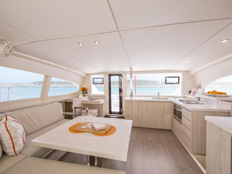 Book yachts online - catamaran - Sunsail 404 - Sunsail 404 (2017) - rent