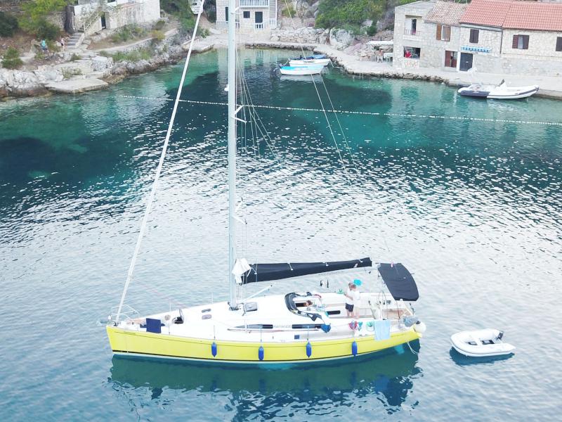 Book yachts online - sailboat - Salona 42 - Ramande - rent