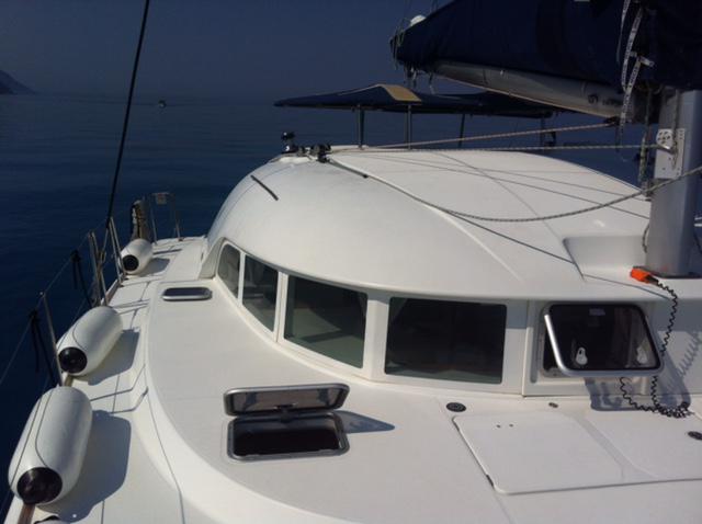 Book yachts online - catamaran - Lagoon 380 - Homo Delphinus - rent