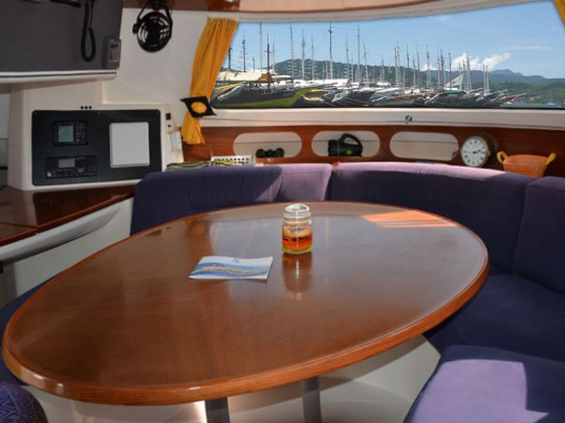 Book yachts online - catamaran - Fountaine Pajot Belize 43 - Avalon - rent