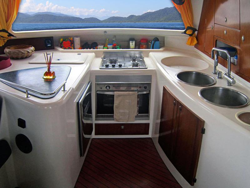 Book yachts online - catamaran - Fountaine Pajot Belize 43 - Avalon - rent