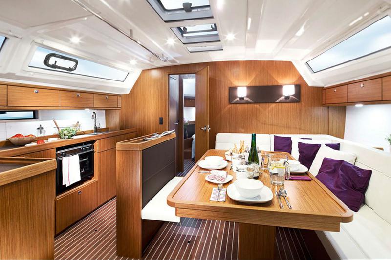 Book yachts online - sailboat - Bavaria Cruiser 46 - Krizia - rent