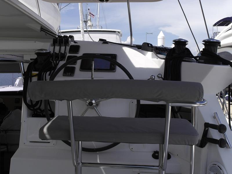 Book yachts online - catamaran - Lagoon 421 - Miss Coco - rent