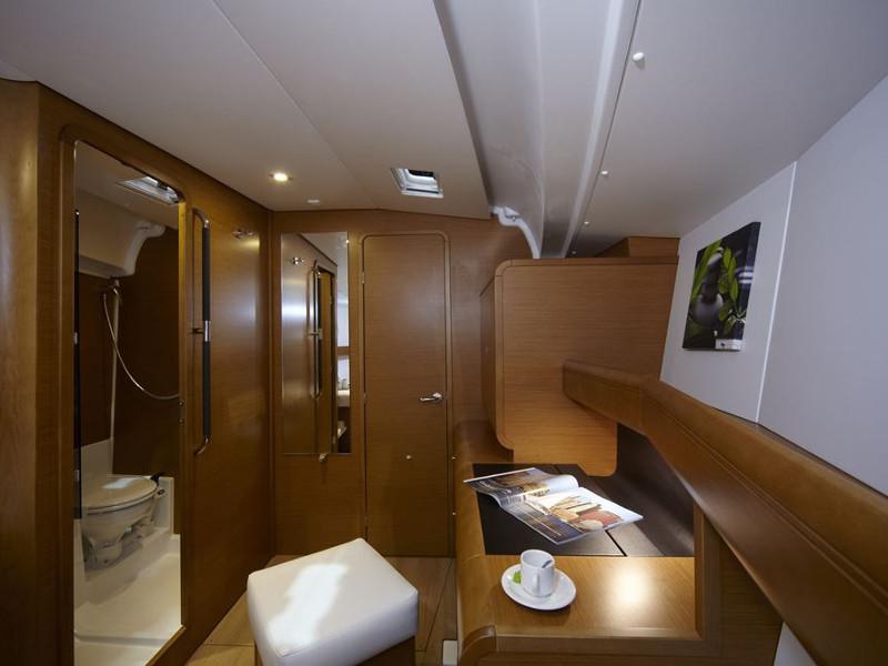 Book yachts online - sailboat - Sun Odyssey 439 - FREGATA - rent