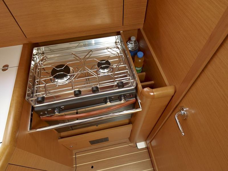Book yachts online - sailboat - Sun Odyssey 33i - MARE D'ORO - rent