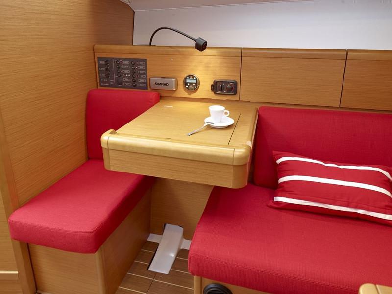 Book yachts online - sailboat - Sun Odyssey 33i - MARE D'ORO - rent