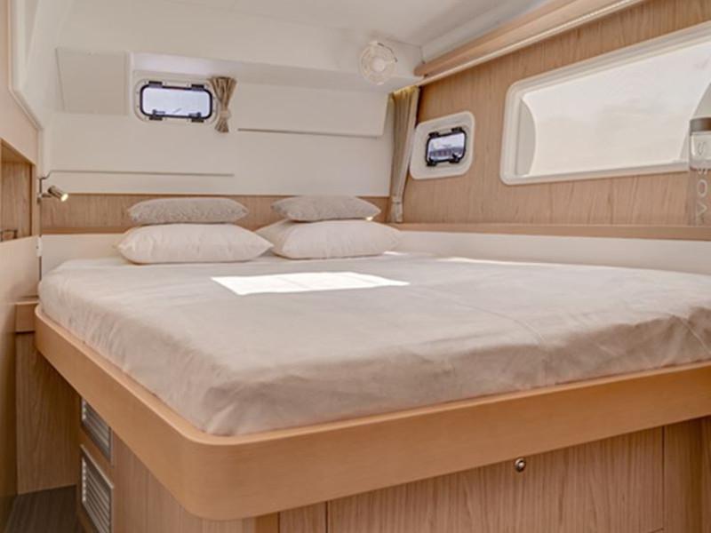 Book yachts online - catamaran - Lagoon 400 S2 - Lag400s201 - rent
