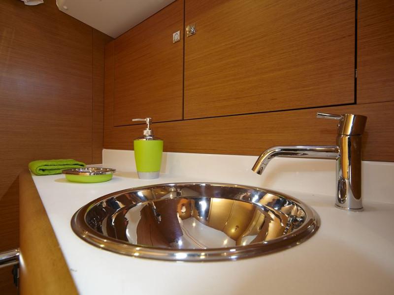 Book yachts online - sailboat - Sun Odyssey 449 - SEA ANGEL - rent