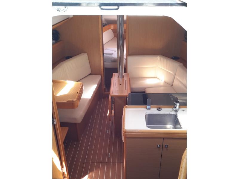 Book yachts online - sailboat - Sun Odyssey 36i - Bolero - rent