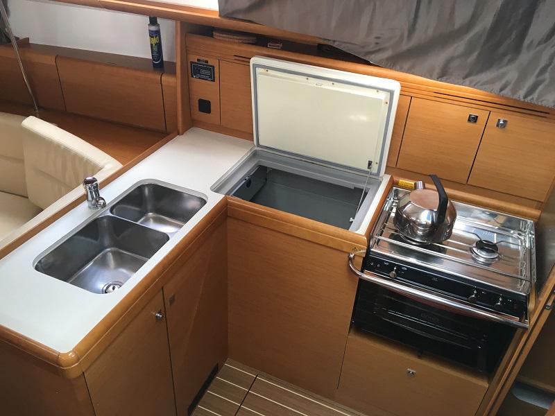 Book yachts online - sailboat - Sun Odyssey 36i - Bolero - rent