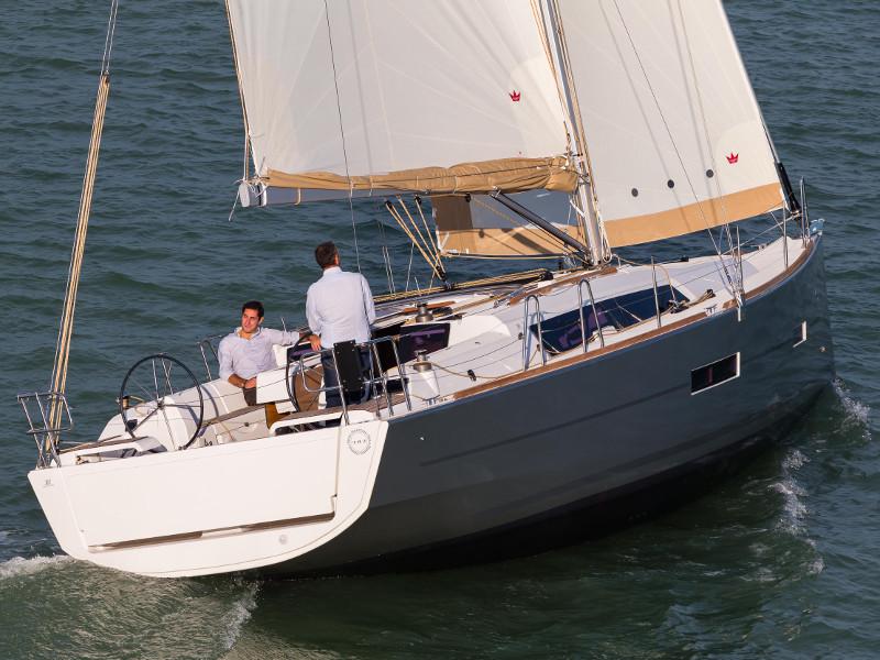 Book yachts online - sailboat - Dufour 382 GL - Peter Pan - rent
