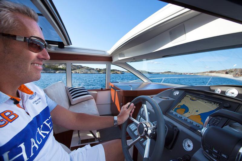 Book yachts online - motorboat - Nimbus 365 Coupé - Joko - rent