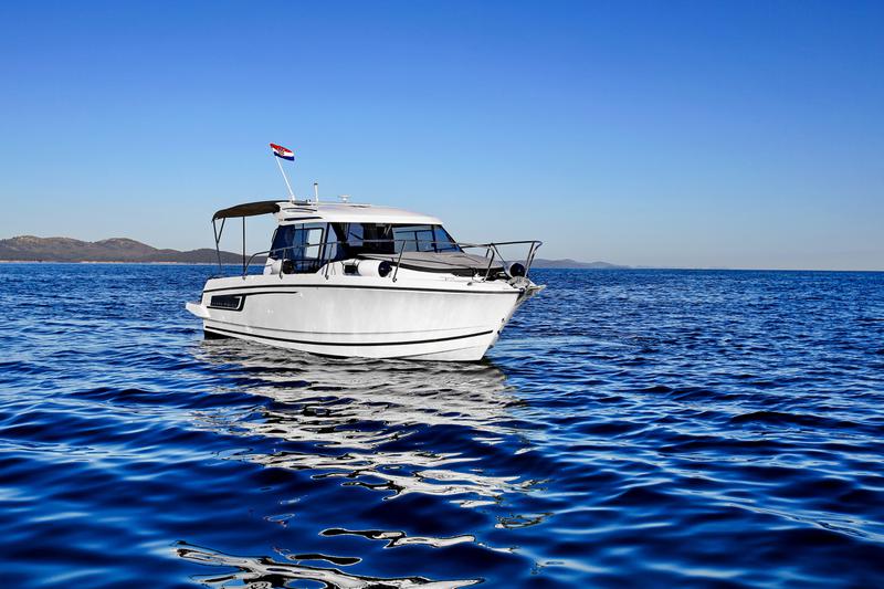 Book yachts online - motorboat - Merry Fisher 795 - Franko 3278ZD - rent