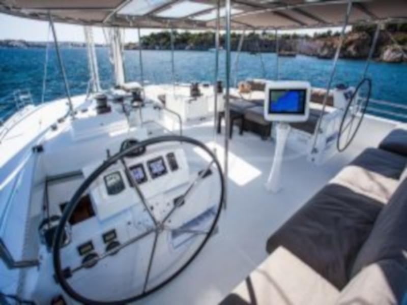 Book yachts online - catamaran - Lagoon 620 - Moose of Poole - rent
