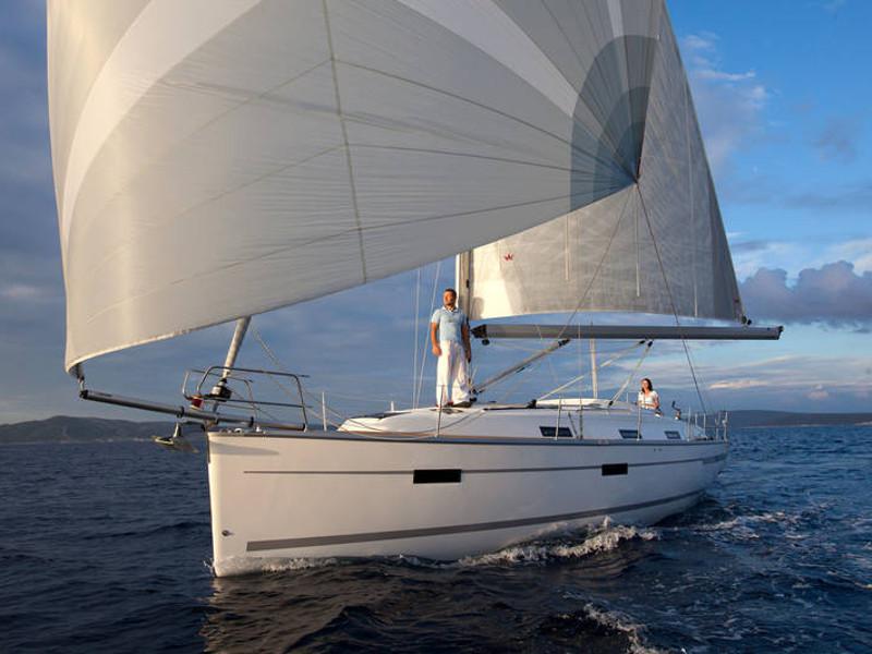 Book yachts online - sailboat - Bavaria Cruiser 36 - Playmate - rent