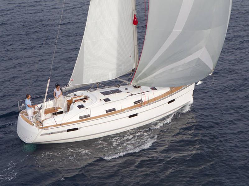 Book yachts online - sailboat - Bavaria Cruiser 36 - Playmate - rent