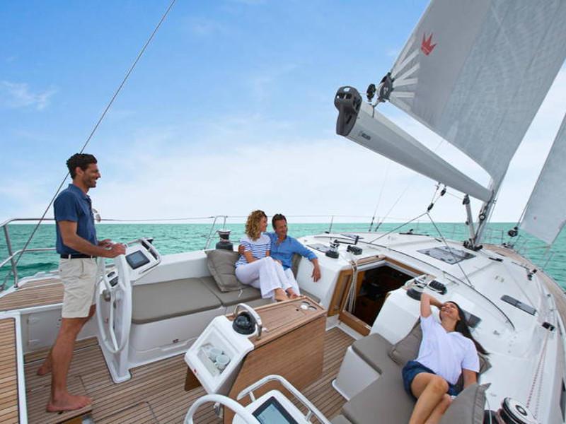 Book yachts online - sailboat - Bavaria Cruiser 51 - Leukothea - rent