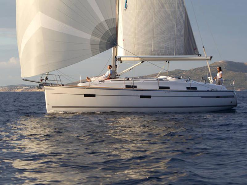 Book yachts online - sailboat - Bavaria Cruiser 36 - Volantis - rent