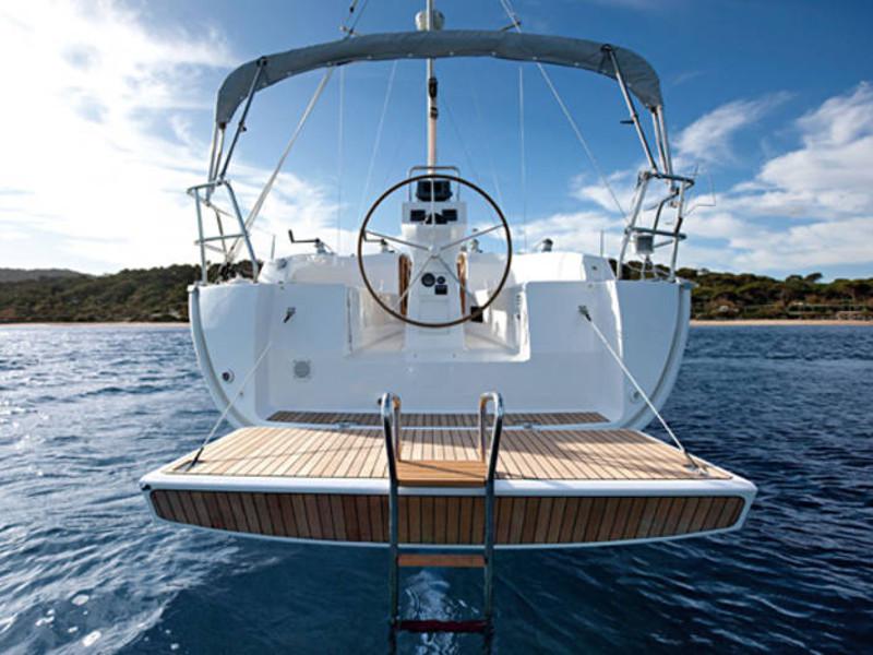 Book yachts online - sailboat - Bavaria Cruiser 32 - Rosinante - rent