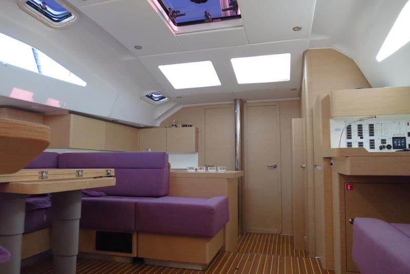 Book yachts online - sailboat - Elan 50 Impression - Timeless - rent