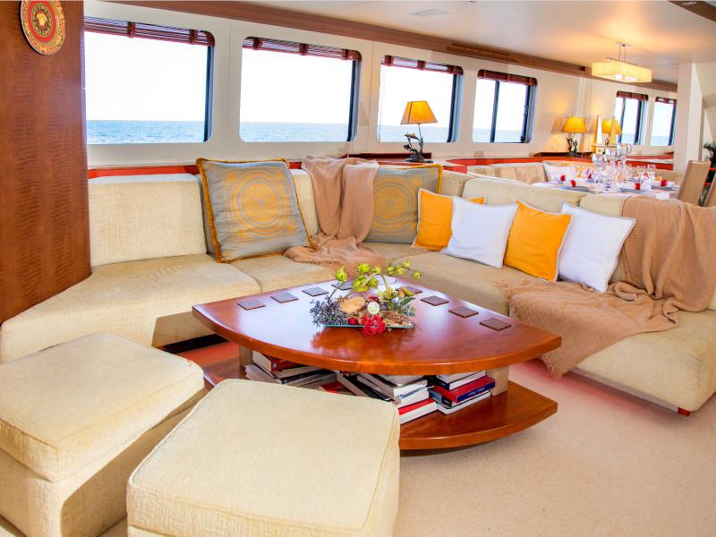Book yachts online - motorboat - Heesen Yacht - Heartbeat of life - rent