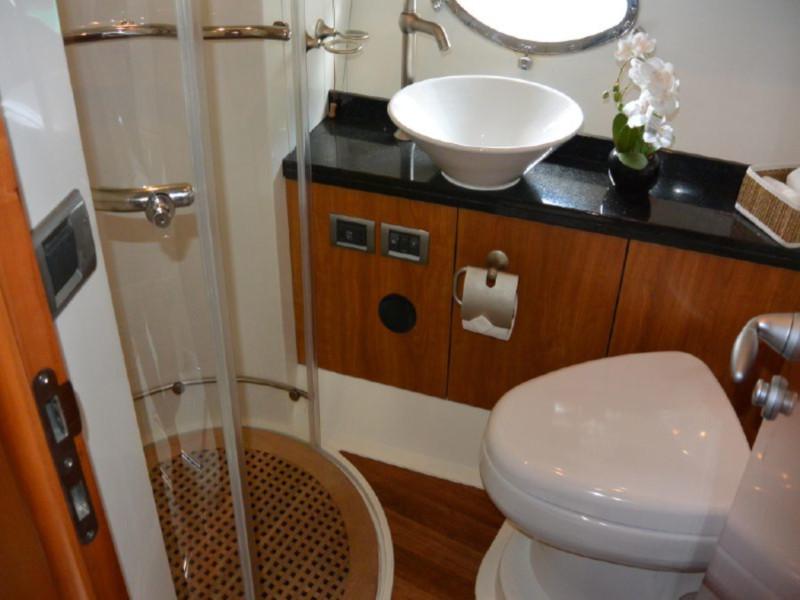 Book yachts online - motorboat - Sunseeker Manhattan 52 - Blue Amber - rent
