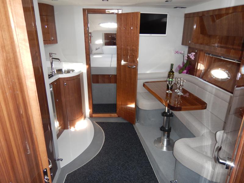 Book yachts online - motorboat - Mirakul 40 - MARTA VII - rent