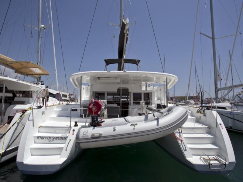 Book yachts online - catamaran - Lagoon 450 Flybridge - Jenny of Sweden - rent