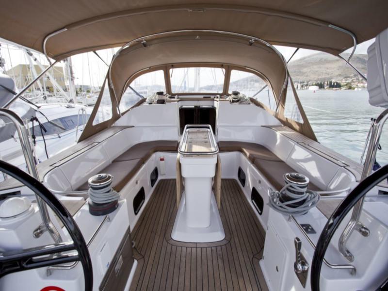 Book yachts online - sailboat - Elan Impression 50 - Sunrise - rent