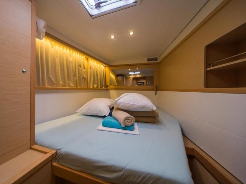 Book yachts online - catamaran - Lagoon 450 Sport - Nathalie - rent