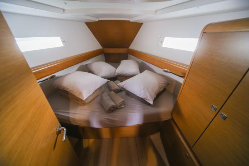 Book yachts online - sailboat - Sun Odyssey 449 - Bondone - rent