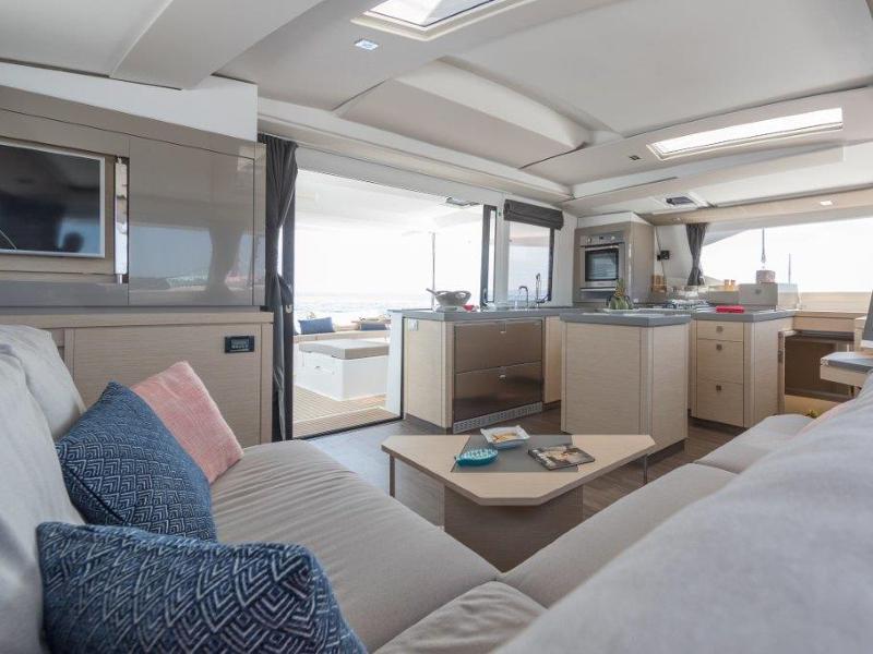 Book yachts online - catamaran - Saona 47 - Arisare - rent