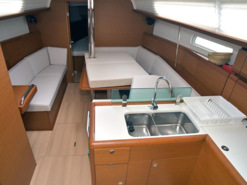 Book yachts online - sailboat - Sun Odyssey 389 - Pitta - rent