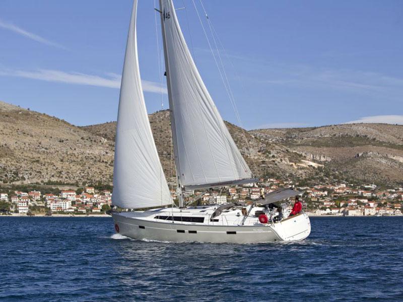 Book yachts online - sailboat - Bavaria Cruiser 46 (9) - Grey Sky - rent