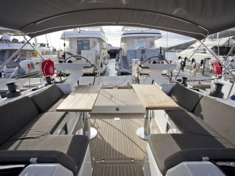 Book yachts online - sailboat - Hanse 588 - White Pearl - rent