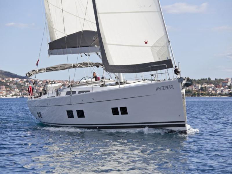 Book yachts online - sailboat - Hanse 588 - White Pearl - rent