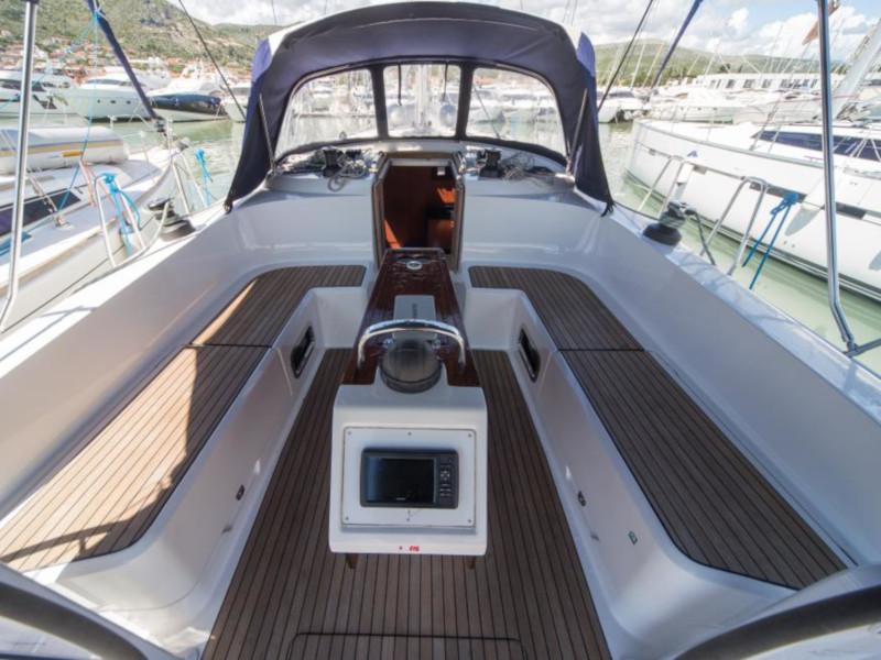 Book yachts online - sailboat - Bavaria Cruiser 46 - Chimenti - rent
