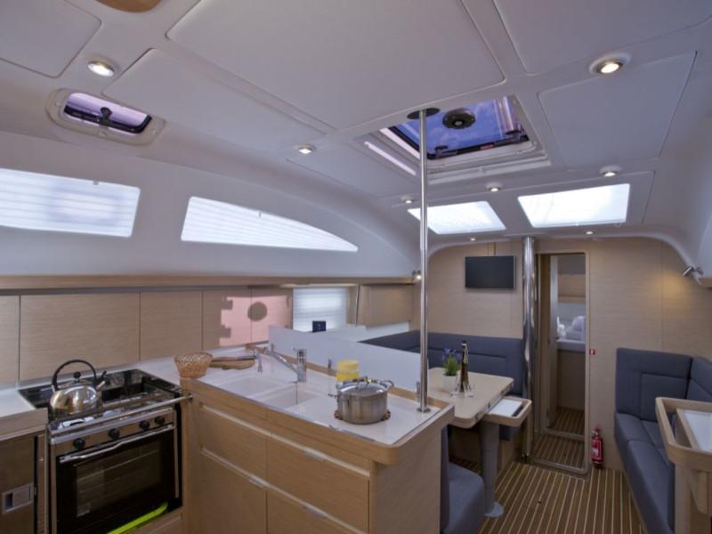 Book yachts online - sailboat - Elan Impression 45 - Six Friends - rent