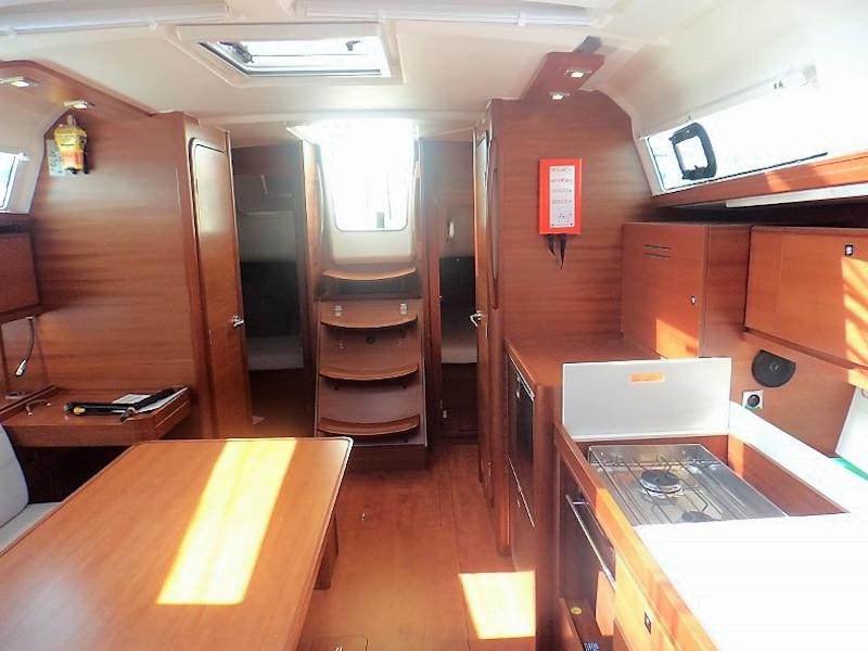Book yachts online - sailboat - Dufour 382 Grand Large - Les Troyens - rent