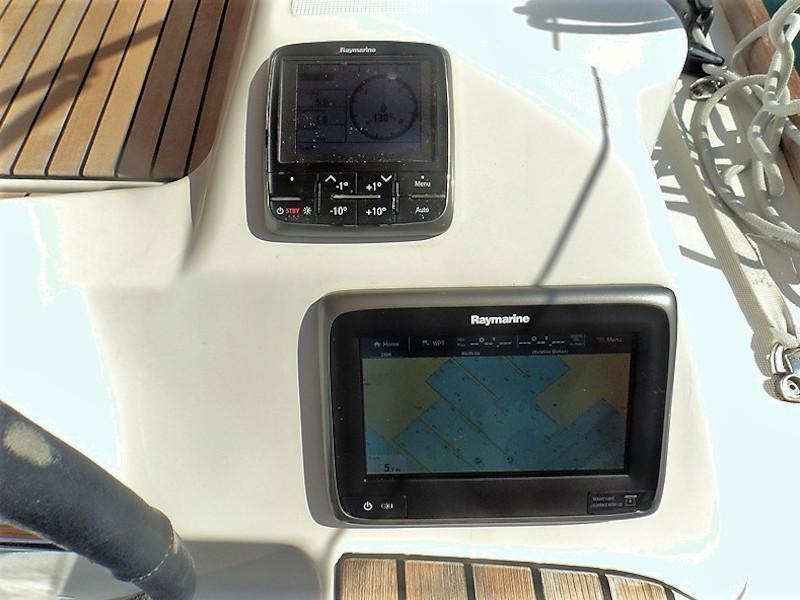 Book yachts online - sailboat - Dufour 382 Grand Large - Les Troyens - rent