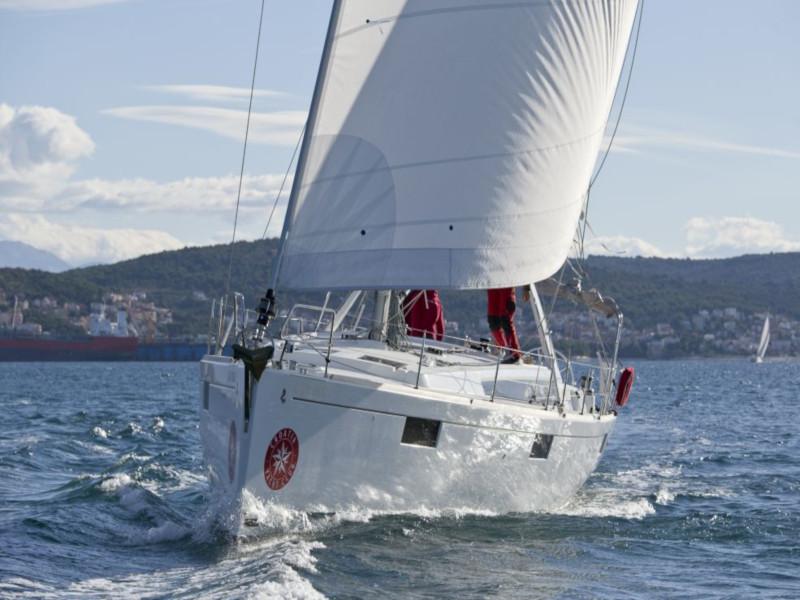 Book yachts online - sailboat - Oceanis 48 (10-4) - Lady Bug I - rent